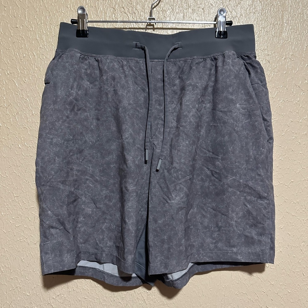 Lululemon T.H.E Short 7” Linerless - Medium - Gravel Dust Asphalt Grey‎
